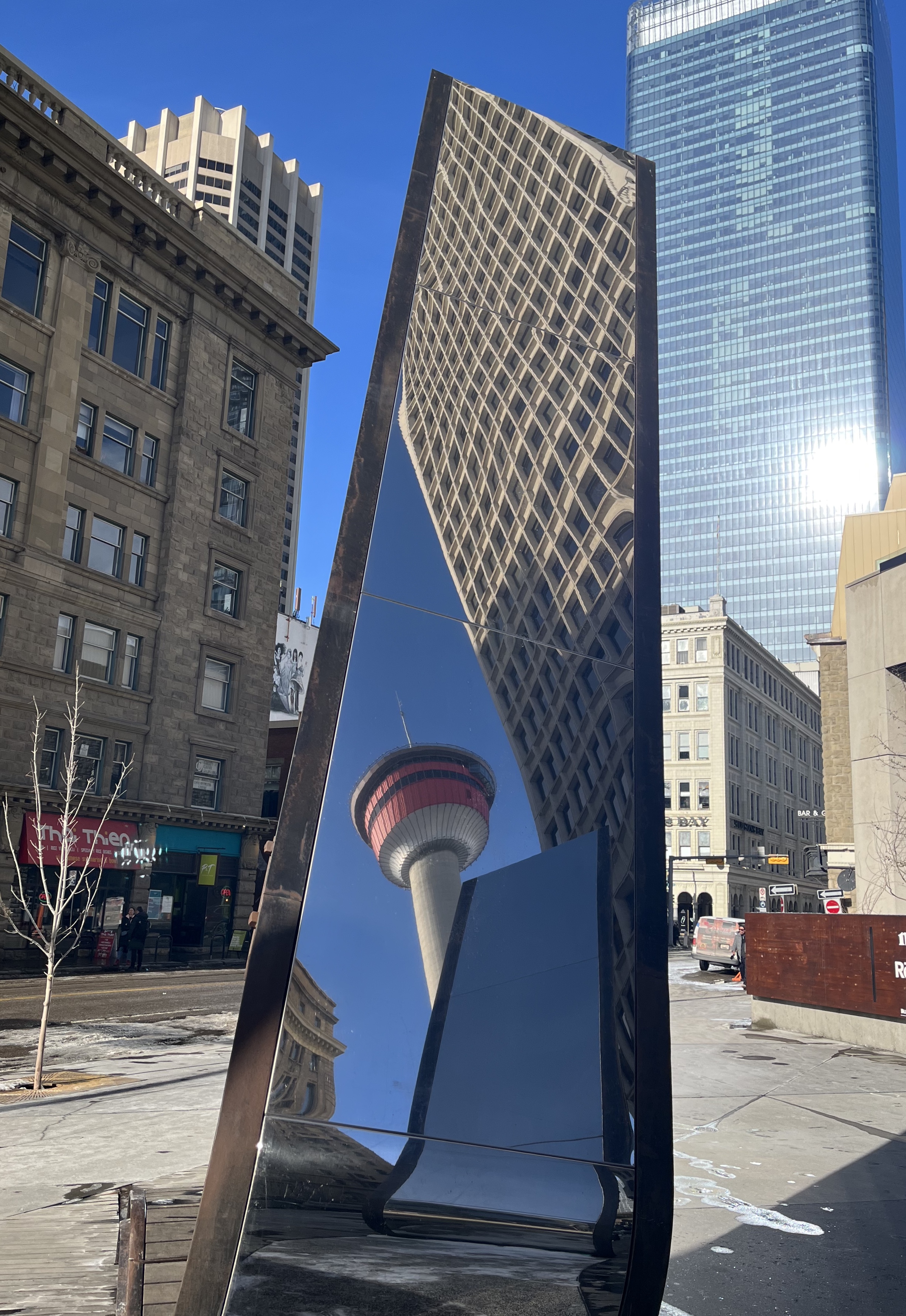 Urban art, urban lookout, urban hiking, explore, railroad, walk