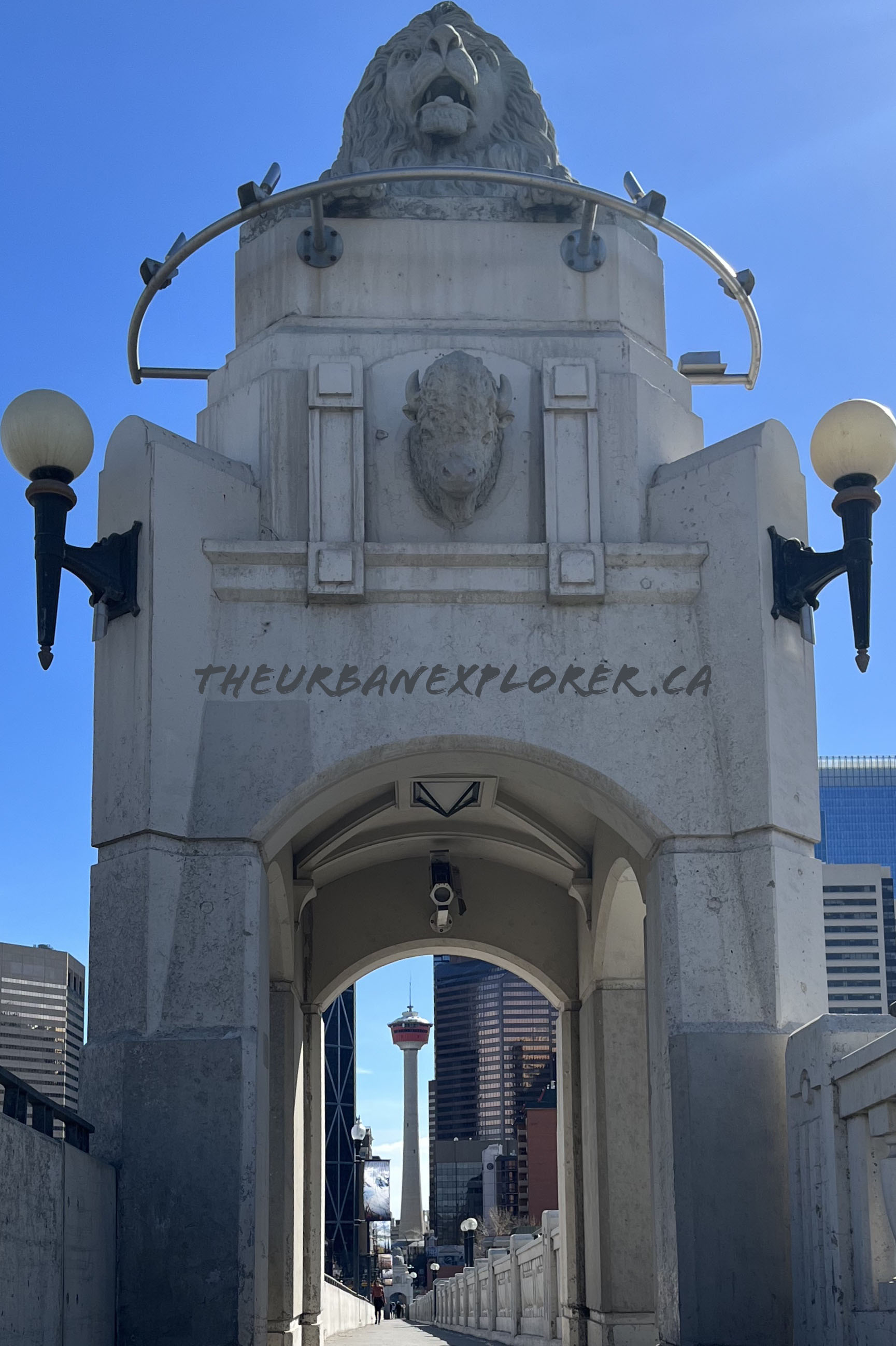 urban, walking, tourism, hiking, biking, exploring, art, history, landmark