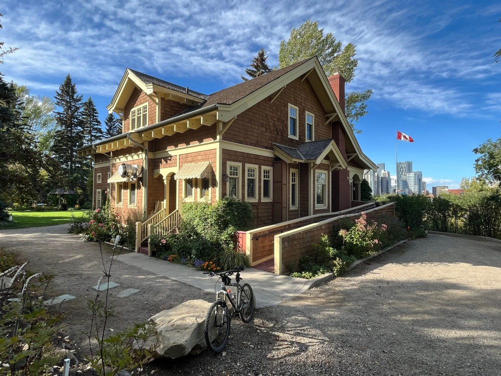 Calgary, urban, exploring, park, cemetery,