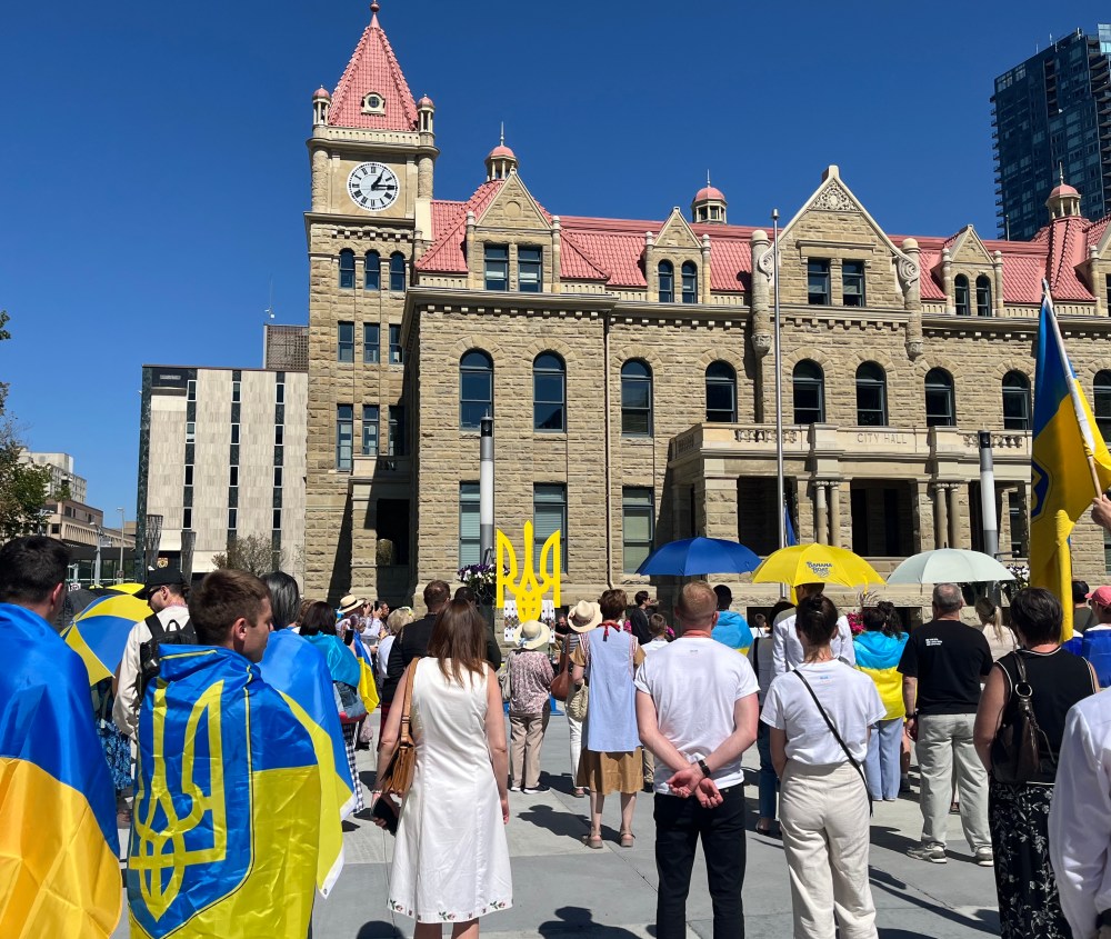Calgary, City Hall, sandstone city, Ukraine, support
